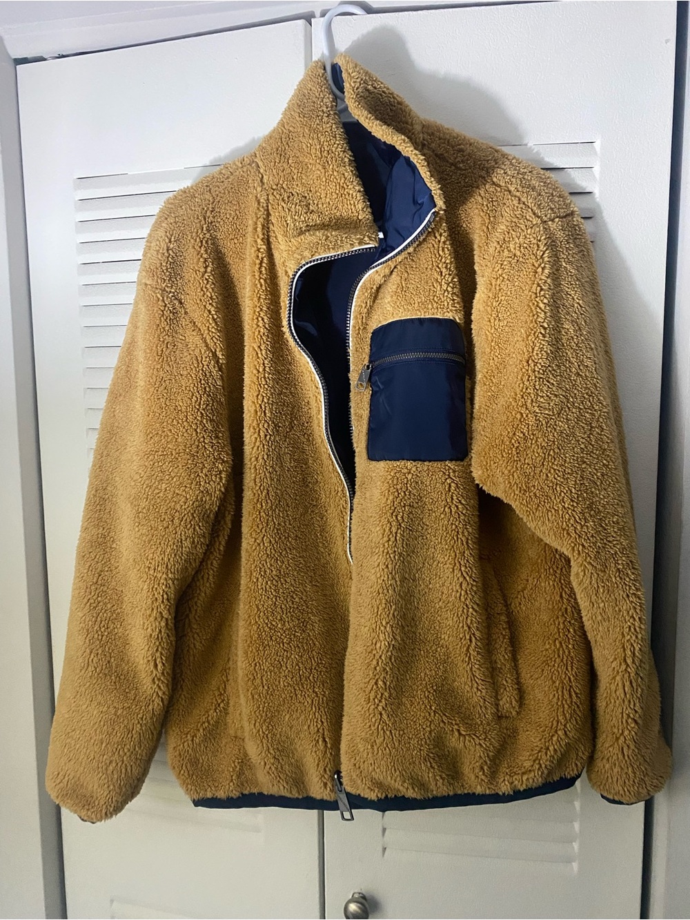 Hollister Navy reversible Puffer Jacket with Branded Hem